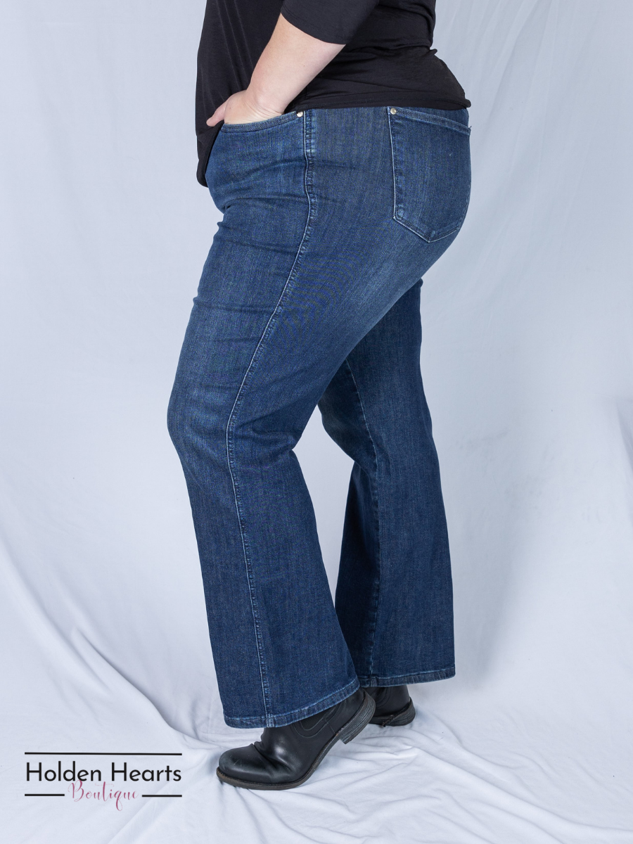 Classy Lady Straight Leg Jeans (Tummy Control)