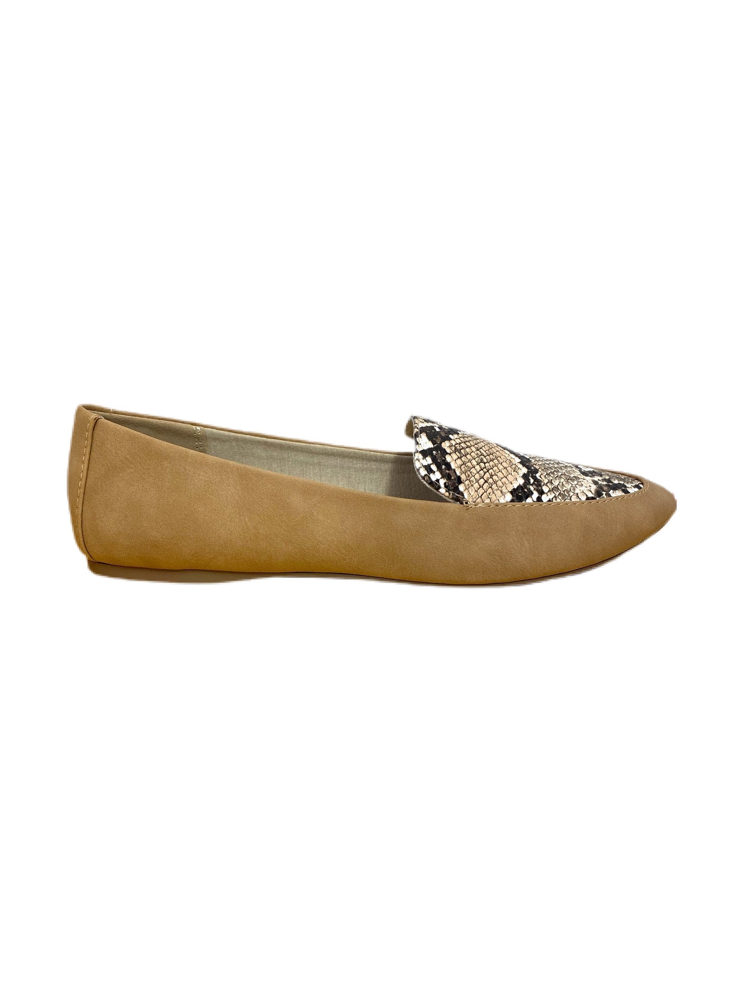 An Extra Touch of Style Flats in Tan